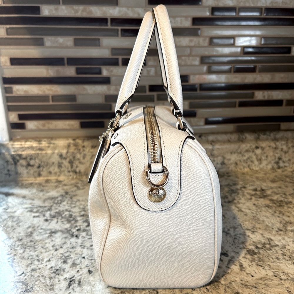 White coach satchel bag - Picture 2 of 5